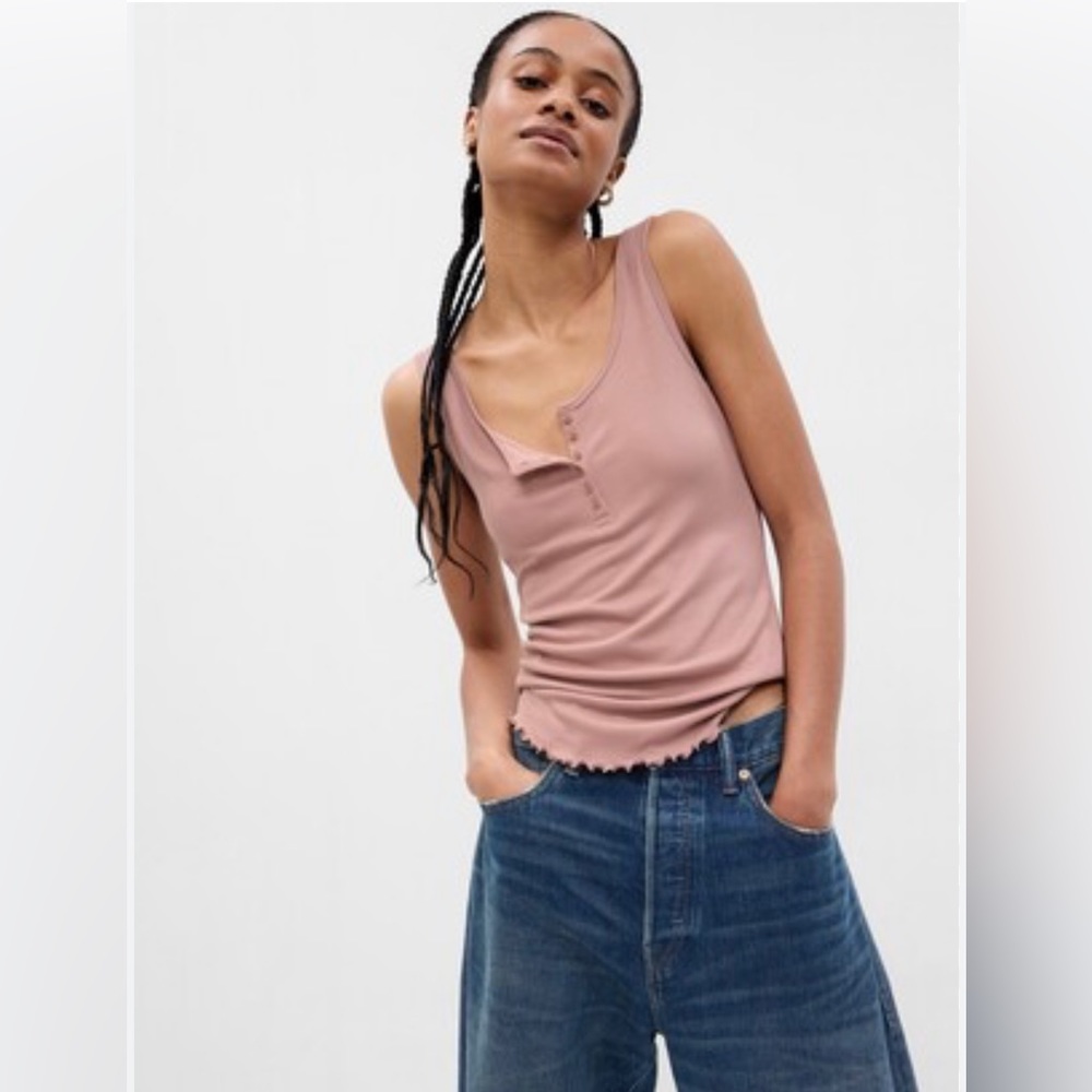 GAP Women's Pink Tank Top